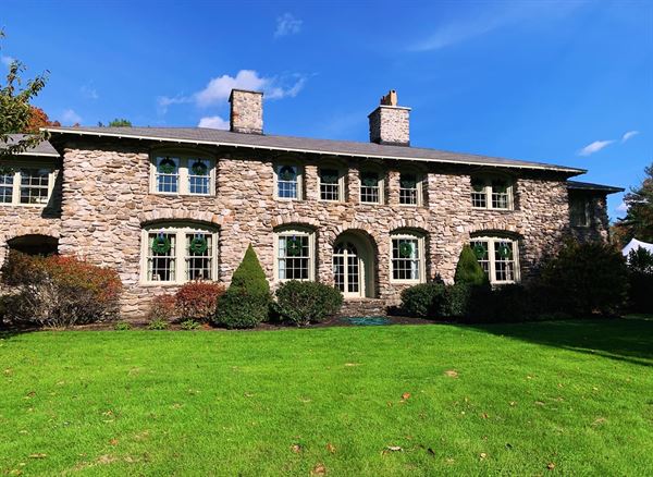 Stonehouse On The Hill