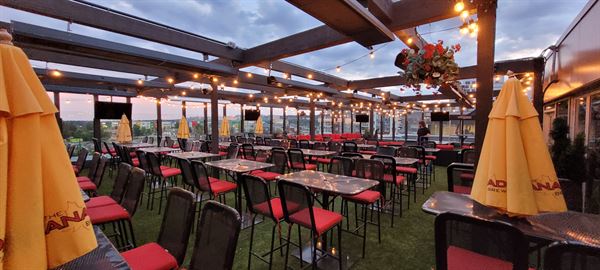 Canadian Brewhouse University District