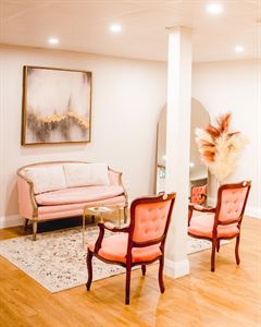 Luxe Lounge & Bridal Suite