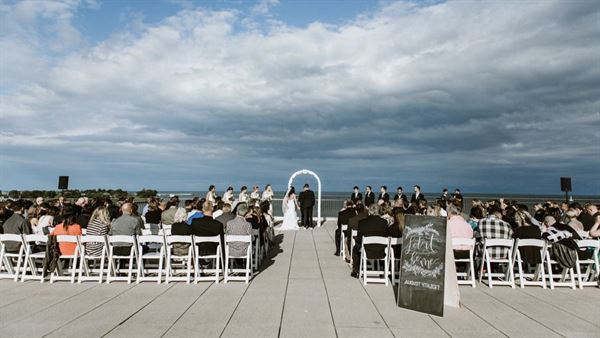 Milwaukee County War Memorial Center