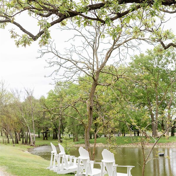 The Venue at Willow And Oak