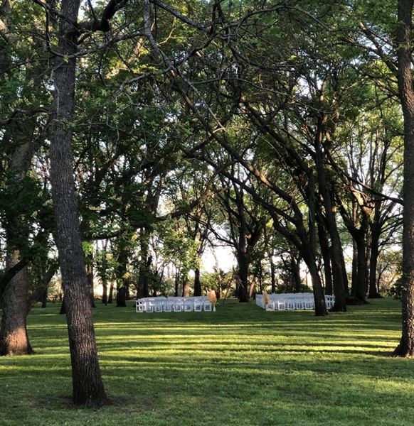 The Venue at Willow And Oak