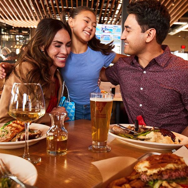 BJ's Restaurant & Brewhouse - Millenia
