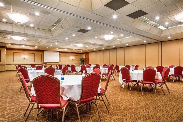 Comfort Suites / Rock Garden Banquet & Conference Center