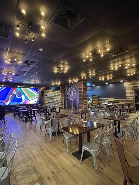 Whiskey Roots Bar & Grill