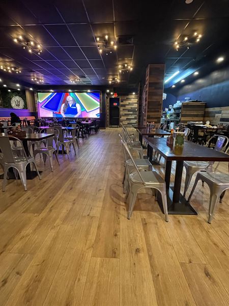 Whiskey Roots Bar & Grill