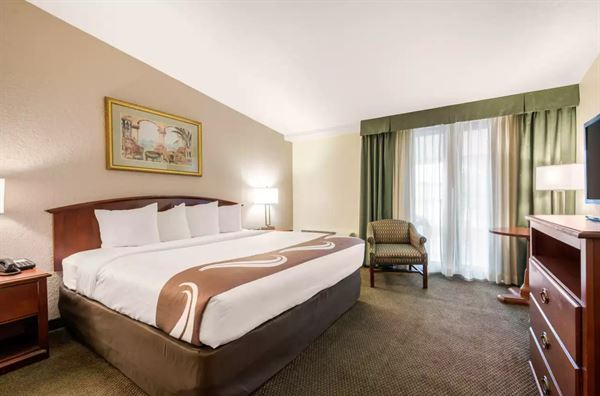 Quality Inn and Suites Tarpon Springs