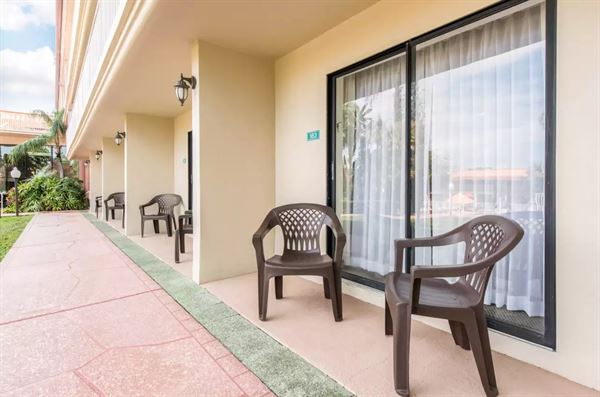 Quality Inn and Suites Tarpon Springs