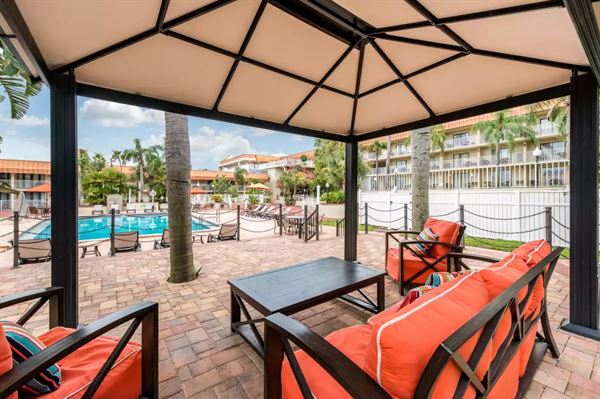 Quality Inn and Suites Tarpon Springs