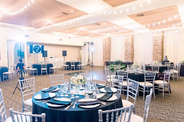 Stallion Mountain by Wedgewood Weddings