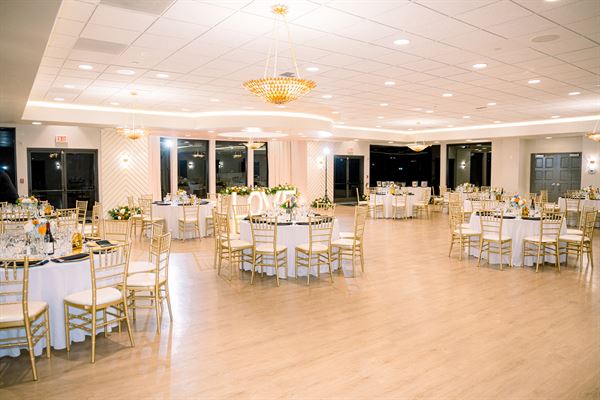 Stallion Mountain by Wedgewood Weddings