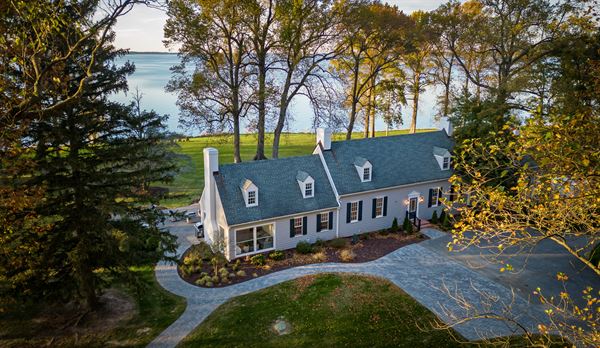 The River House at Queenstown Harbor