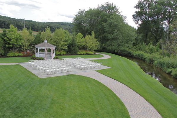 The Chandelier at Flanders Valley Weddings
