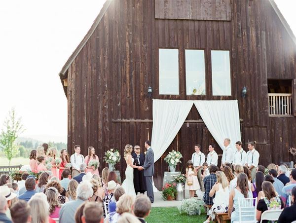 Homestead Barn at Dover Bay Resort