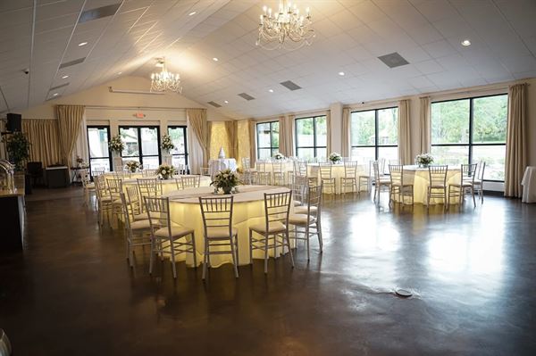 The Oaks Wedding & Event Center