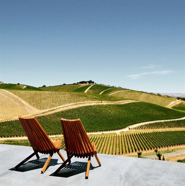 Sirena Vineyard Resort and Winery