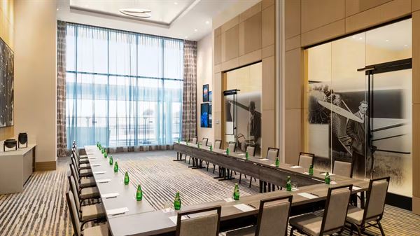 Hilton BNA Nashville Airport Terminal