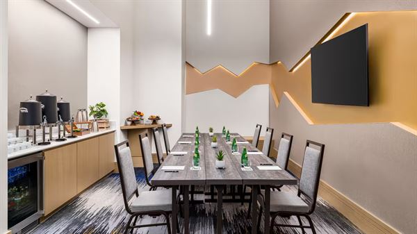 Hilton BNA Nashville Airport Terminal