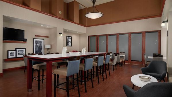 Hampton Inn & Suites Phoenix-Surprise