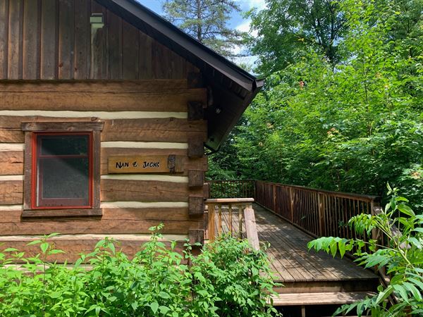 Wolf Den Nature Retreat