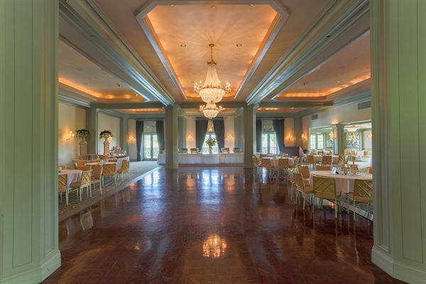 Chateau Golf and Country Club