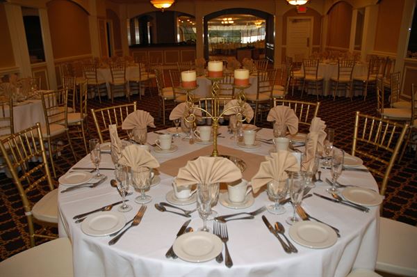 MJ's Buttonwood Manor