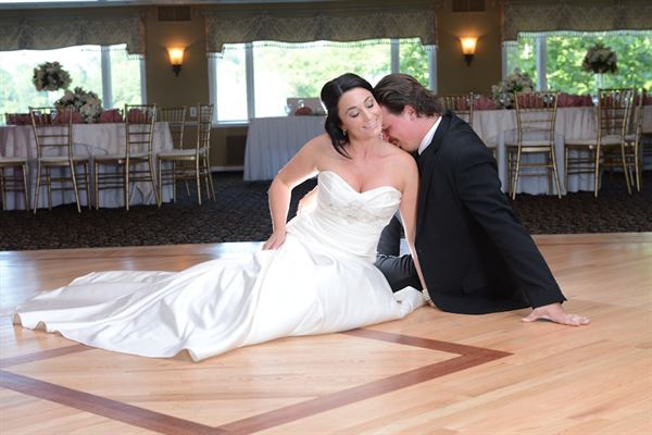 MJ's Buttonwood Manor