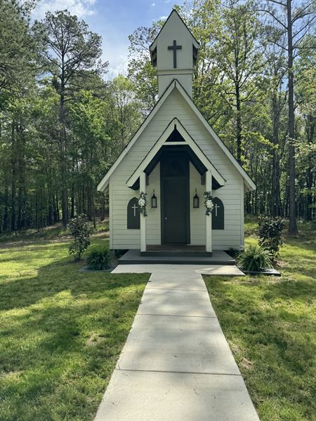 Cross Pointe Venue and Chapel