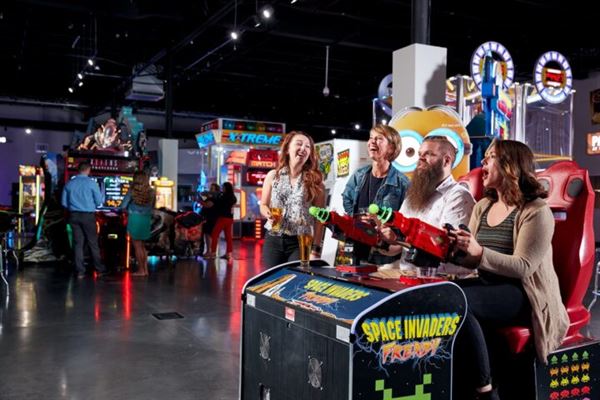 Scene75 Cincinnati / The Pin Deck