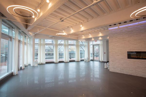 Franchesca's At Waterplace