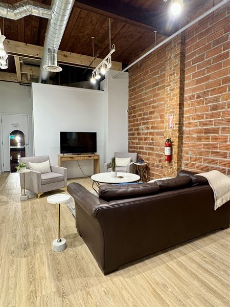 Enchanté on Sherwood