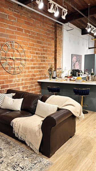 Enchanté on Sherwood