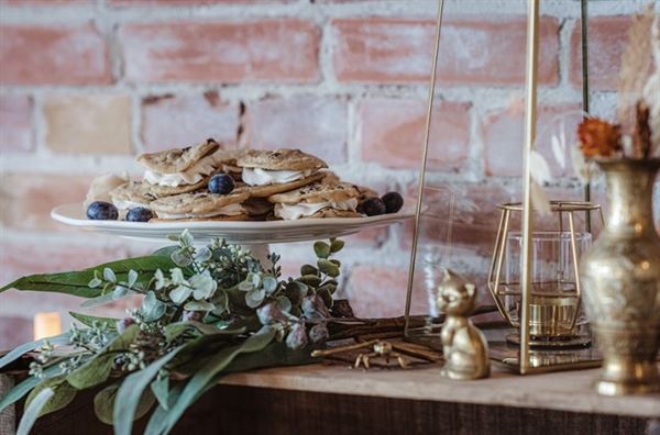 Enchanté on Sherwood