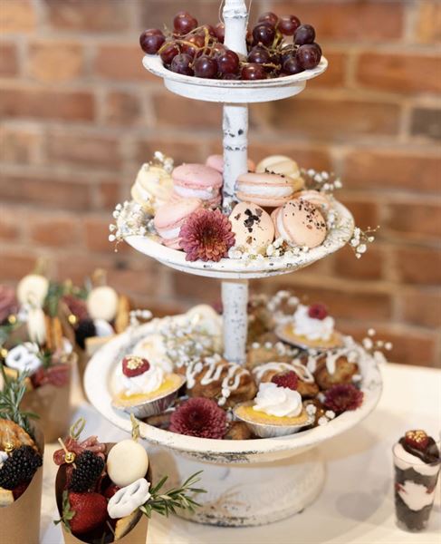 Enchanté on Sherwood