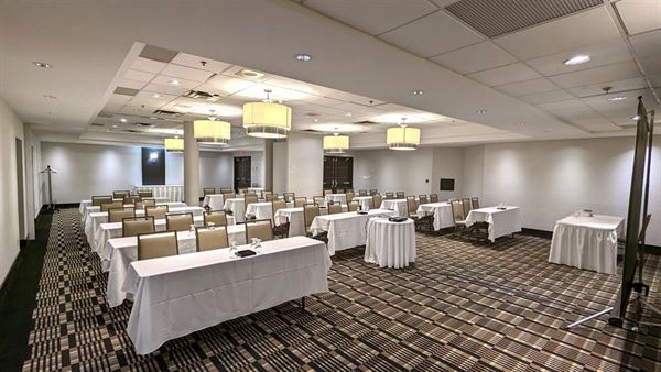 Four Points By Sheraton Mississauga Meadowvale