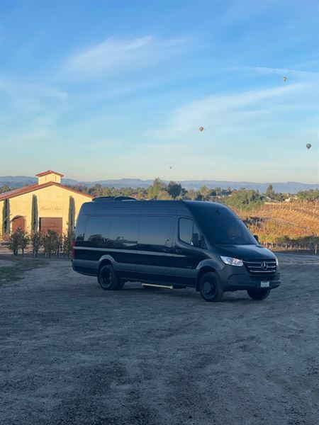 Vanity Limousines INC