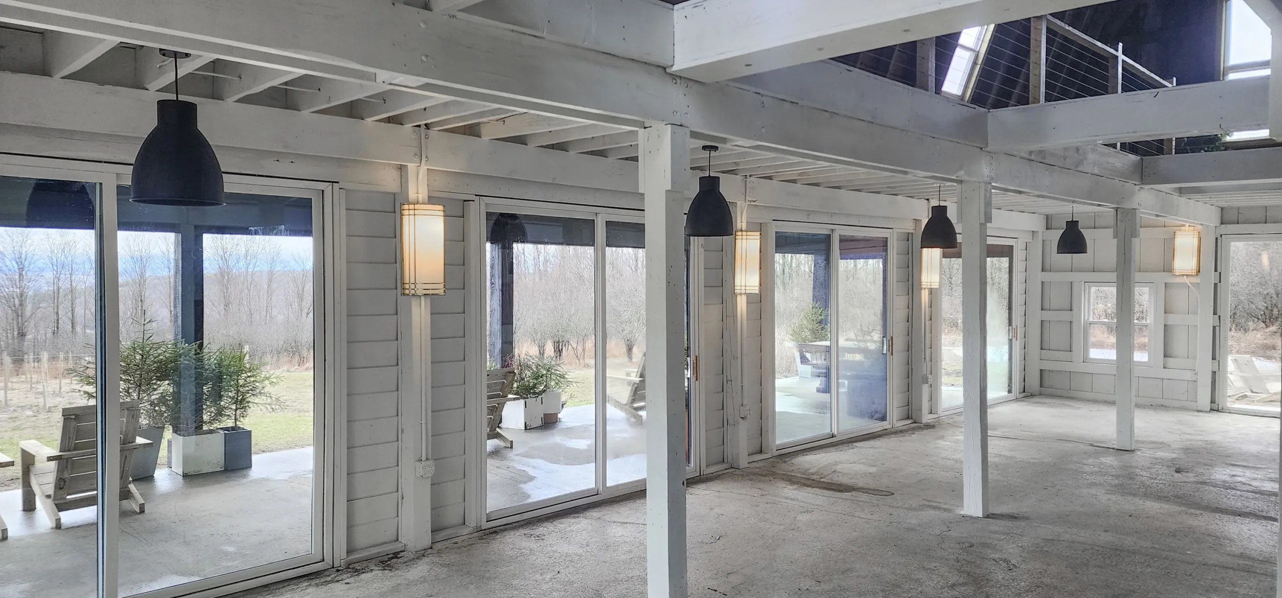 Luxe Home and Leisure - Venue Noir