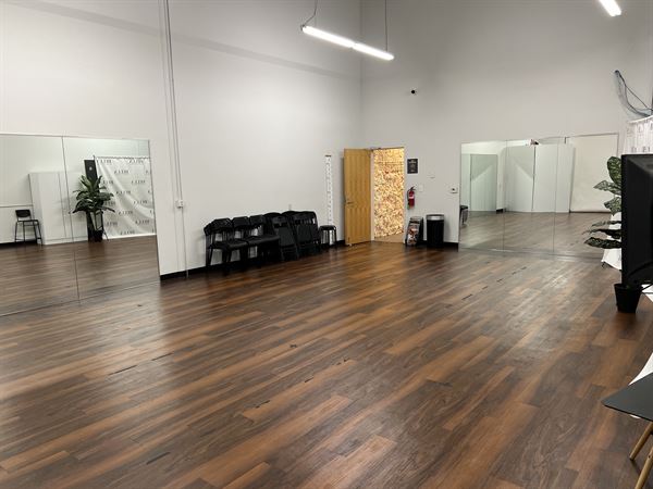 Bella Modeling School