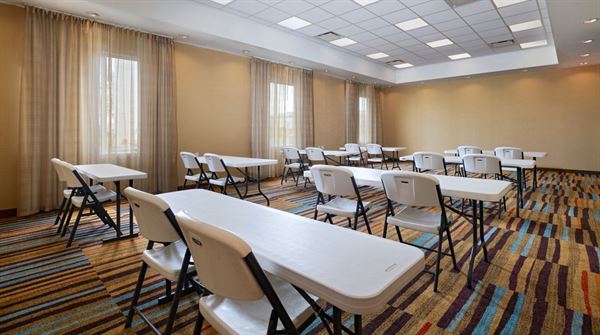 Fairfield Inn & Suites Lincoln Airport