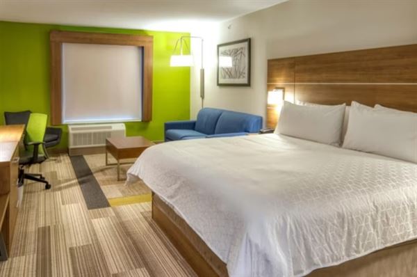 Holiday Inn Express & Suites Omaha Downtown - Old Market