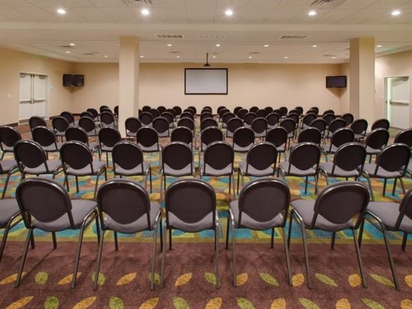 Holiday Inn Lincoln Southwest