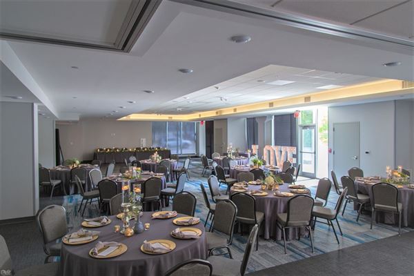 EVEN Hotels Downtown Omaha