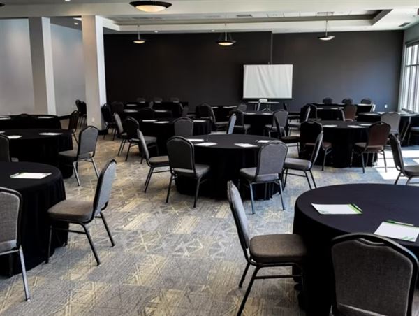 Holiday Inn Omaha Downtown-Airport