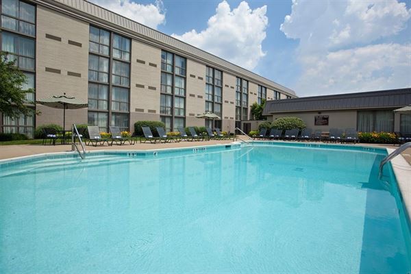 Holiday Inn Cincinnati-Riverfront