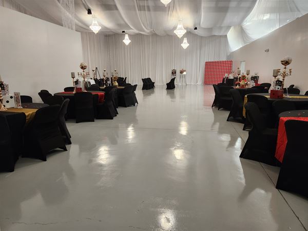 Diamondz and Pearlz Event Center