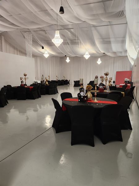 Diamondz and Pearlz Event Center