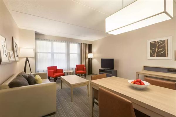 Country Inn & Suites By Radisson, Bloomington at MOA, MN