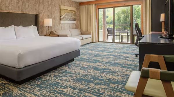 DoubleTree by Hilton Hotel Missoula - Edgewater