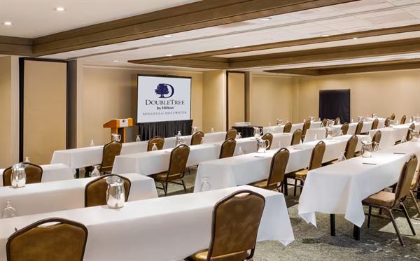 DoubleTree by Hilton Hotel Missoula - Edgewater