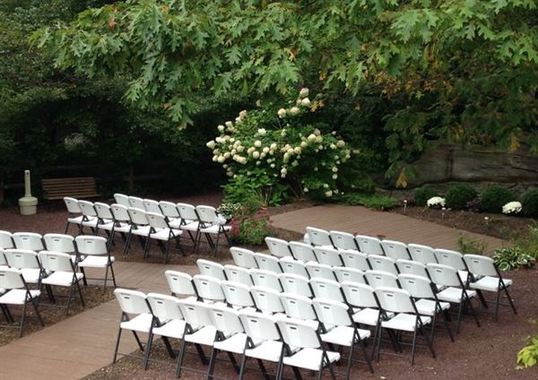 Carmen's Country Inn and Gardens